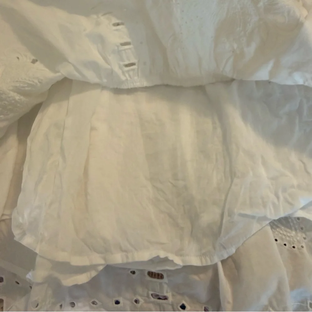 Rails Saylor Eyelet Dress in White * Missing Belt* size Small - Picture 10 of 14